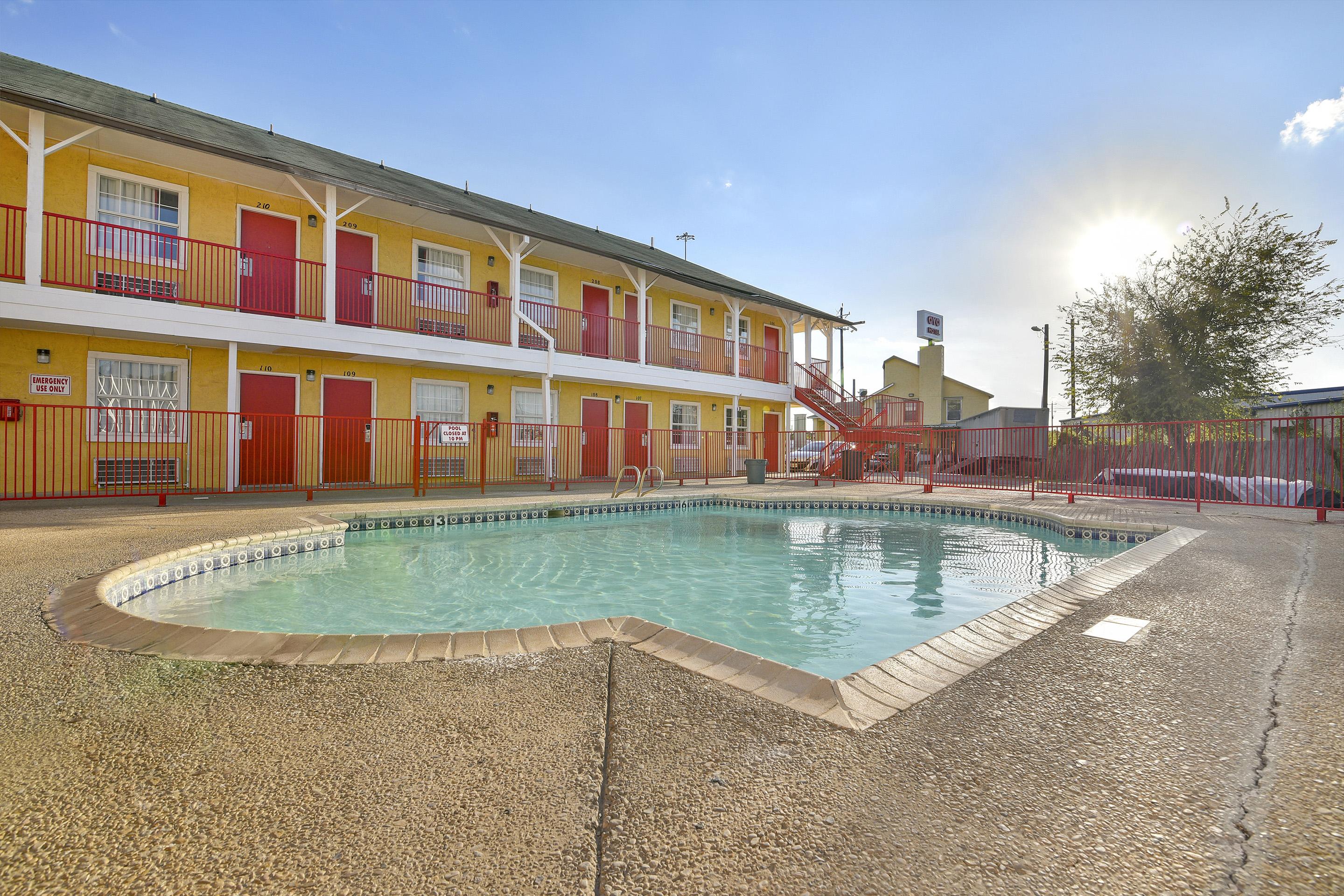 Oyo Hotel San Antonio Lackland Near Seaworld Extérieur photo